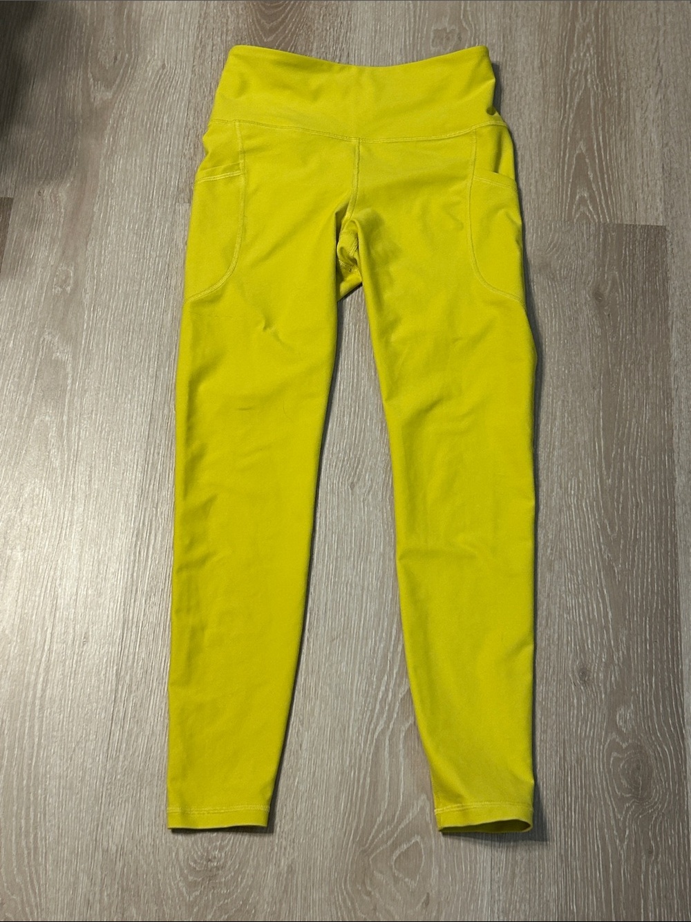 Old Navy High Rose PowerSoft Neon Yellow Leggings Sz Small